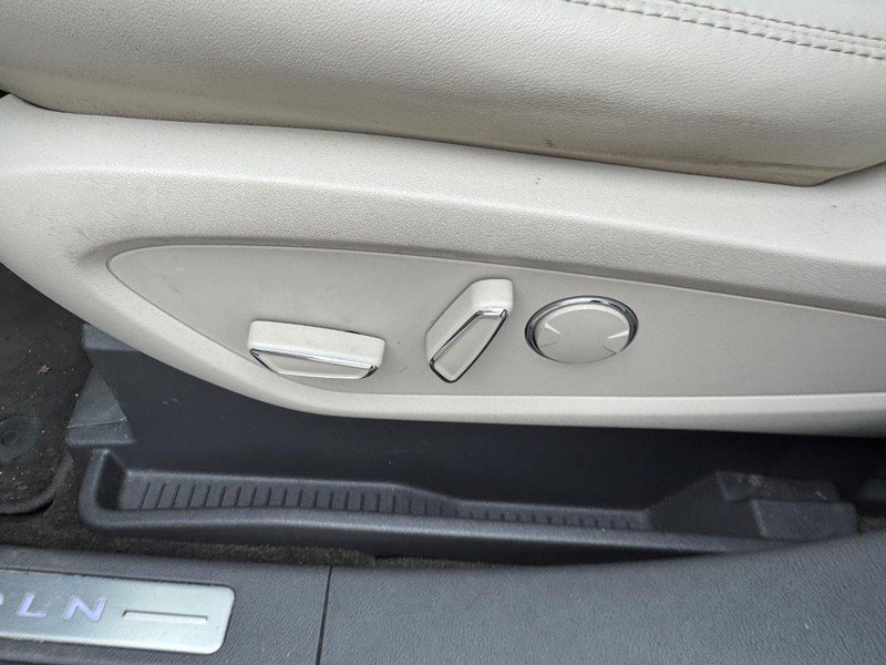 Used 2019 Lincoln Nautilus Reserve w/ Cargo Utility Package image 15