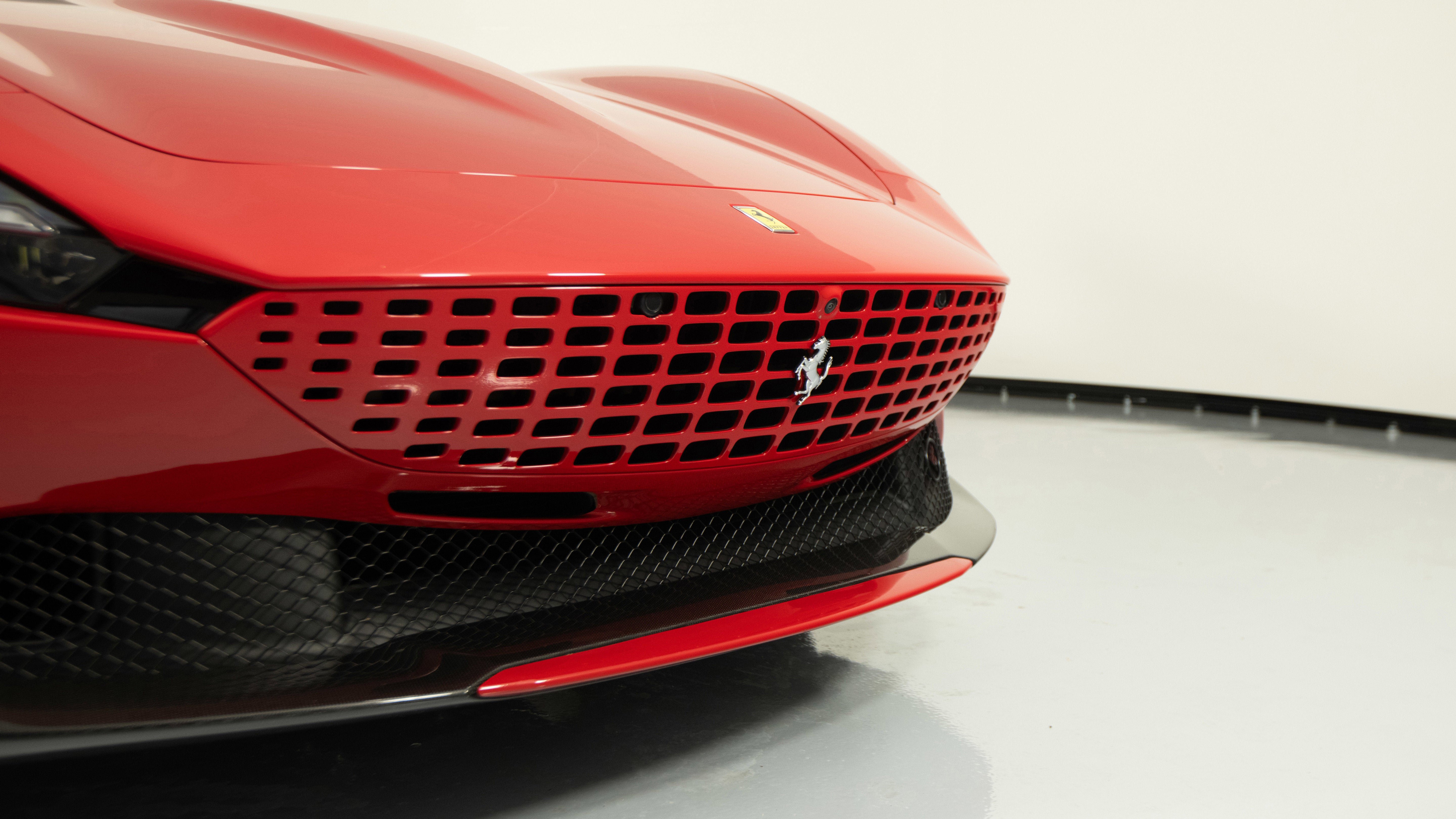 Certified 2025 Ferrari Roma Spider RWD image 11