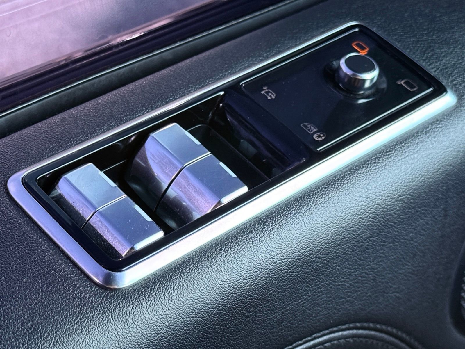 Used 2018 Land Rover Range Rover Supercharged image 33