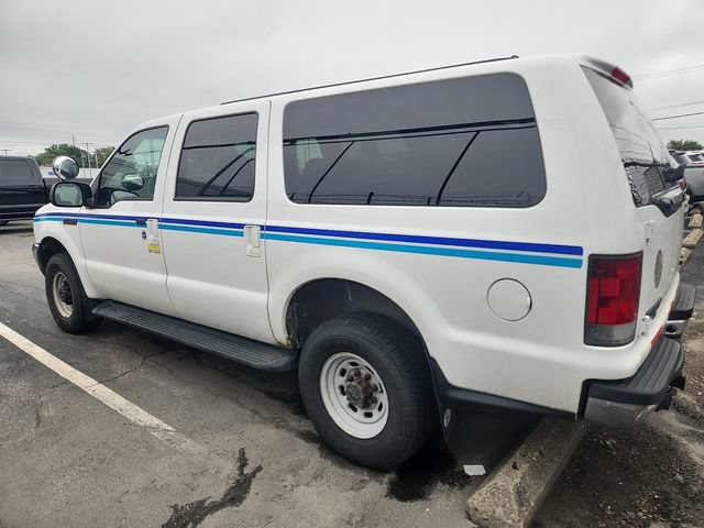 Used 2002 Ford Excursion XLT AWD/4WD image 4