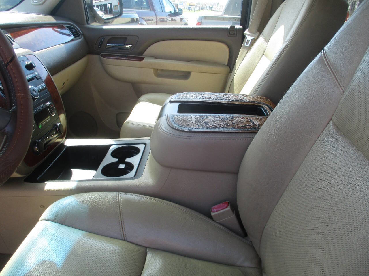 Used 2013 Chevrolet Silverado 2500 LTZ w/ LTZ Plus Package image 18