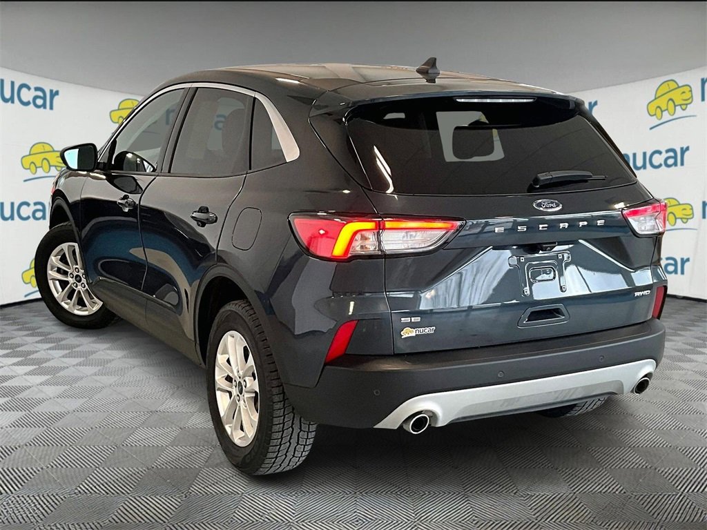 Used 2022 Ford Escape SE w/ Cold Weather Package image 4