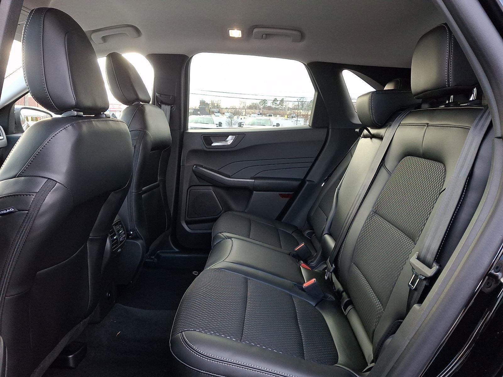 New 2026 Ford Escape SE image 8