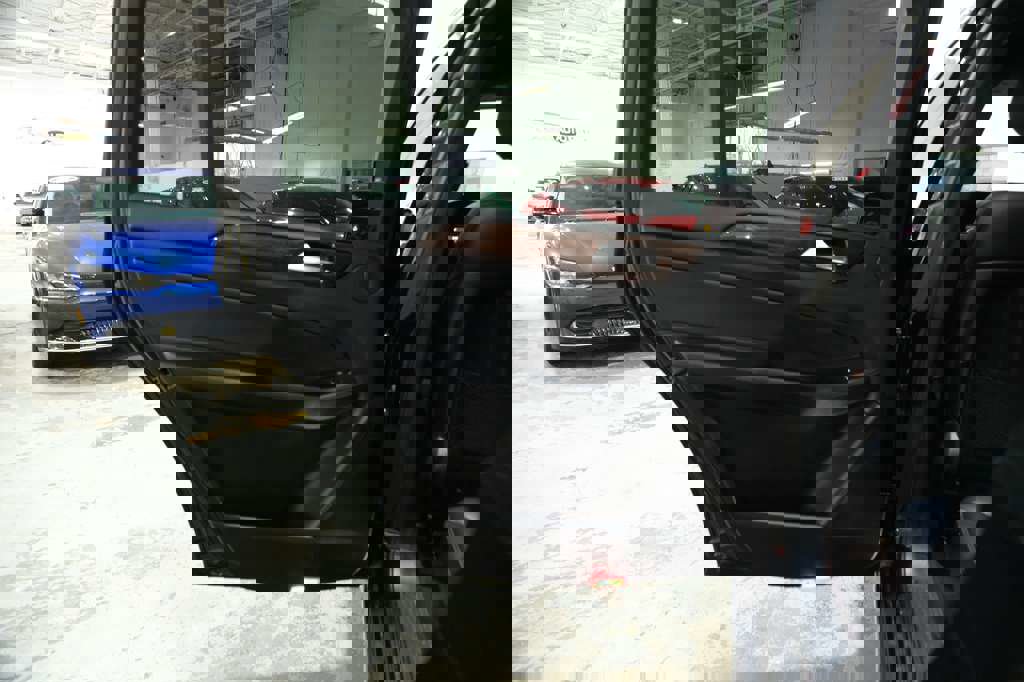 Used 2018 Mercedes-Benz GLS 450 4MATIC w/ Premium Package image 24