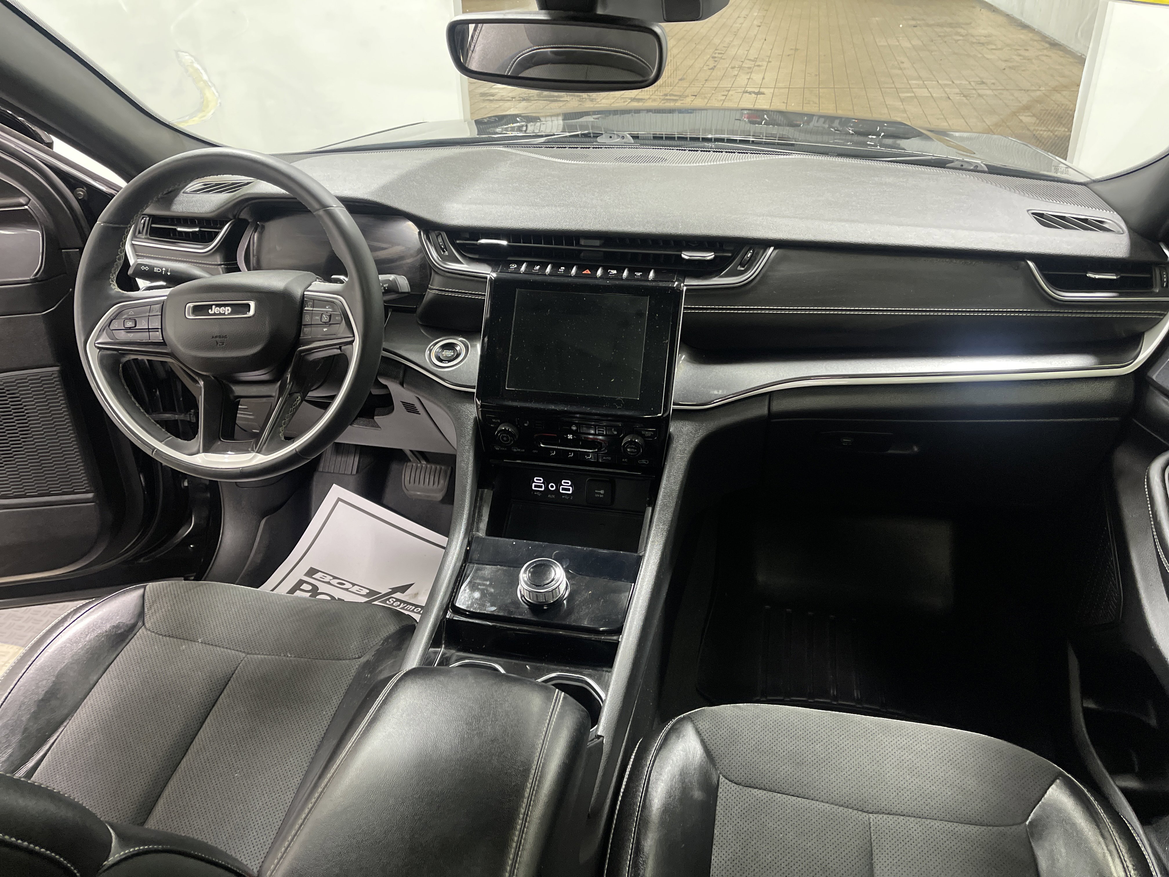 Used 2023 Jeep Grand Cherokee L Laredo AWD/4WD image 22