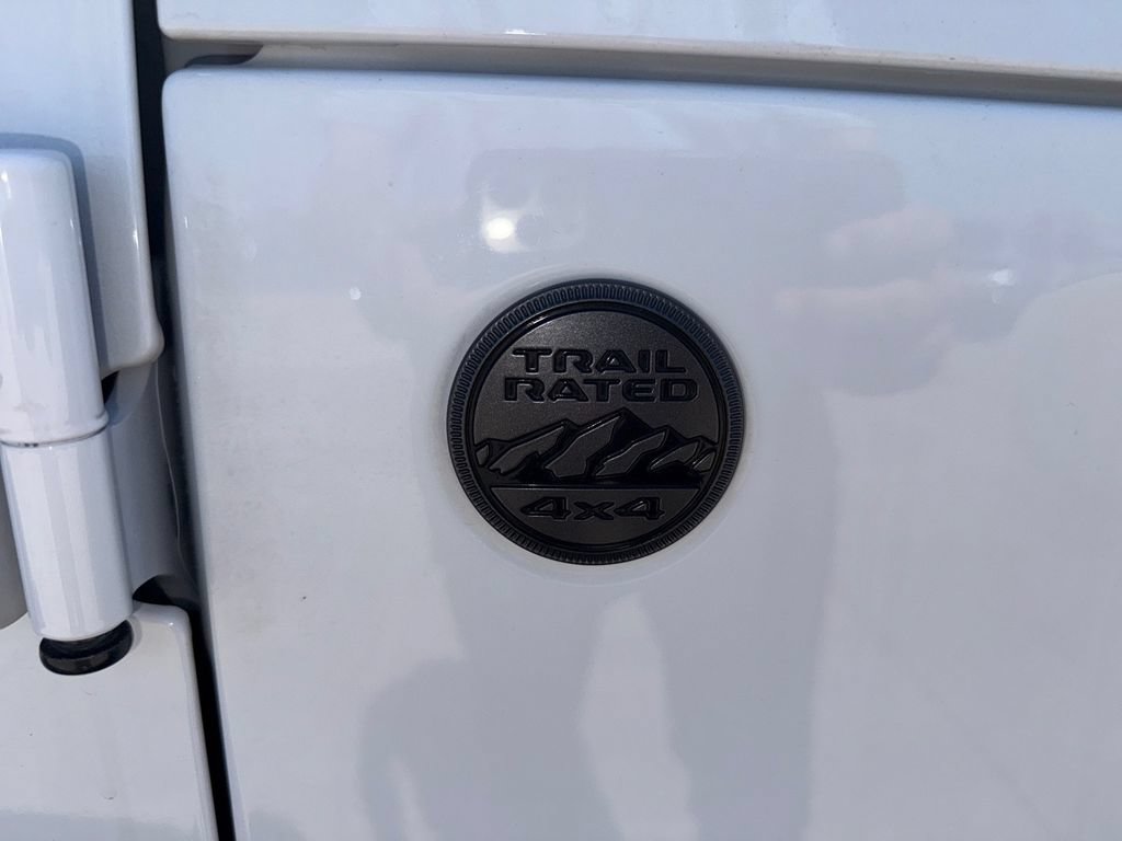Used 2025 Jeep Gladiator Sport AWD/4WD image 10