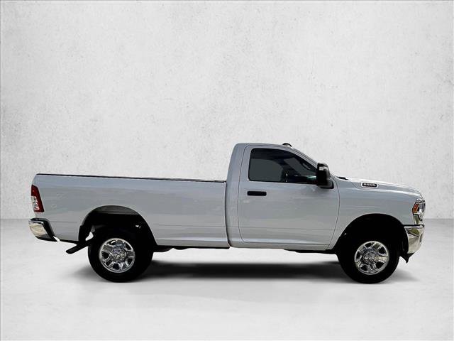 Used 2024 RAM 2500 Tradesman w/ Chrome Appearance Group AWD/4WD image 3
