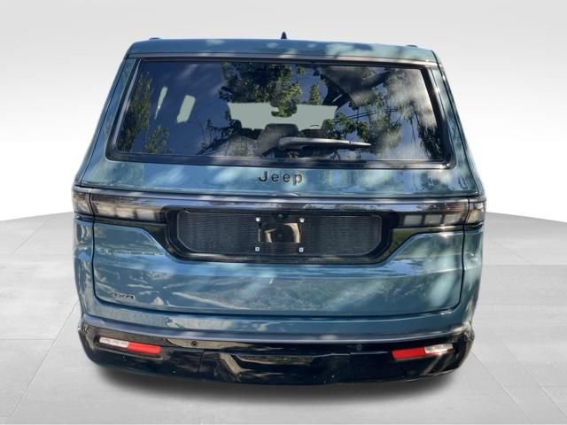 Used 2026 Jeep Grand Wagoneer Limited AWD/4WD image 8