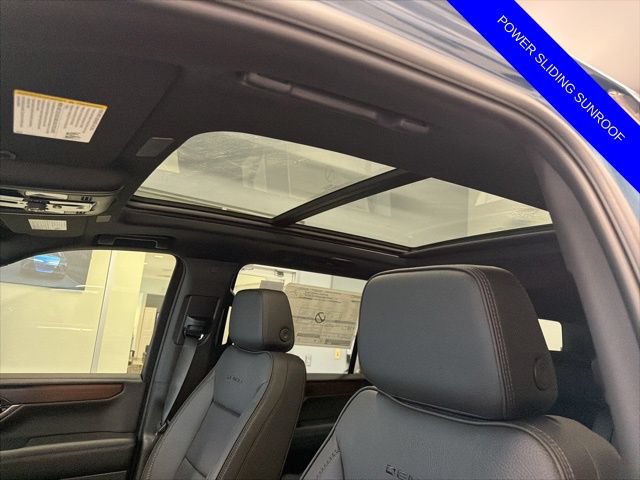 New 2026 GMC Yukon XL Denali w/ Sun & Power Step Package AWD/4WD image 5