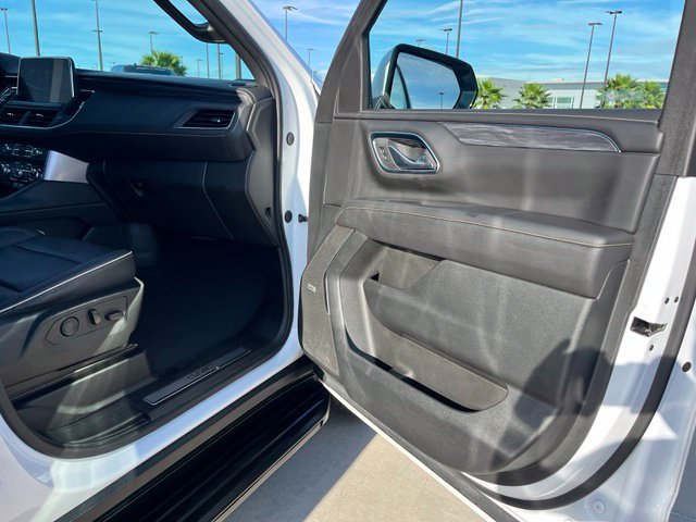 Used 2024 GMC Yukon SLT AWD/4WD image 20