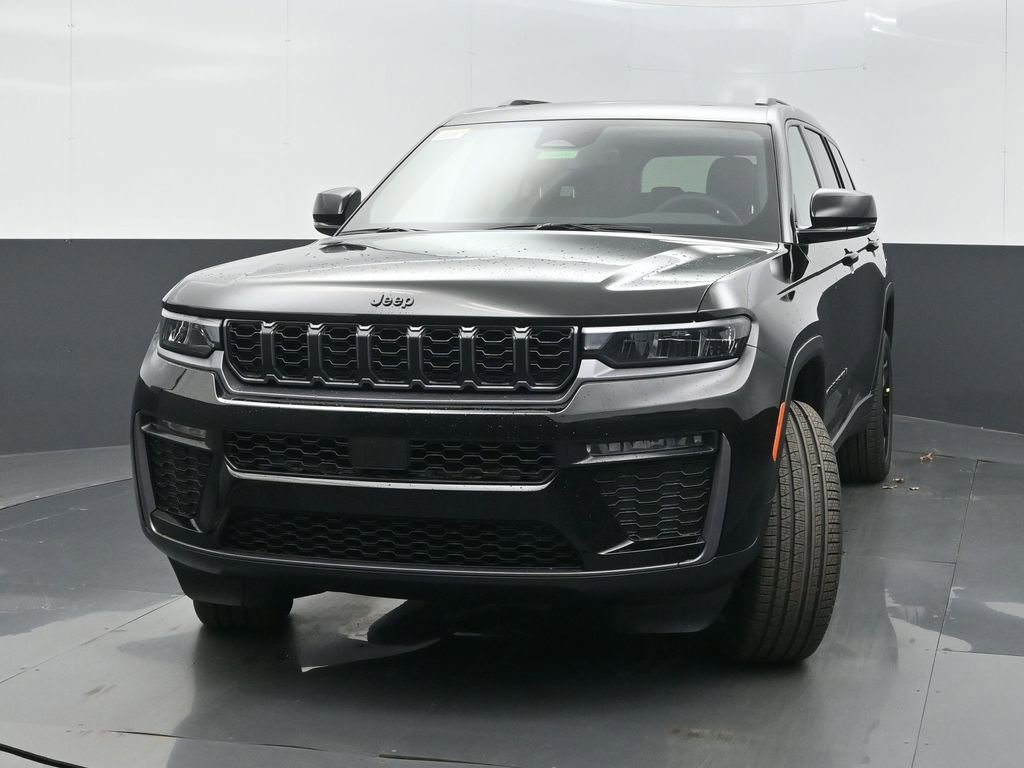 New 2026 Jeep Grand Cherokee L Limited w/ Limited Altitude Package AWD/4WD image 3
