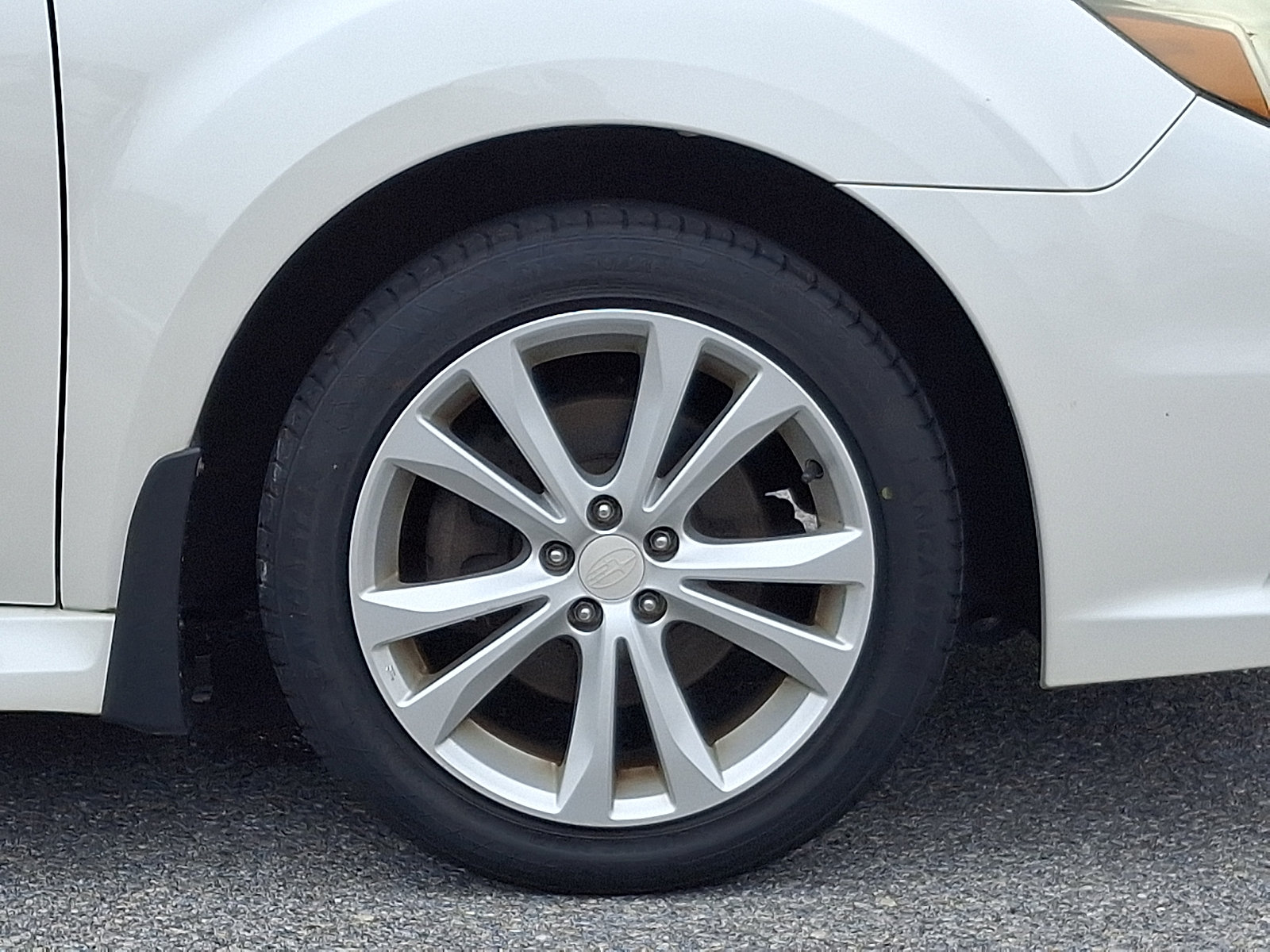 Used 2014 Subaru Legacy 2.5i AWD/4WD image 8