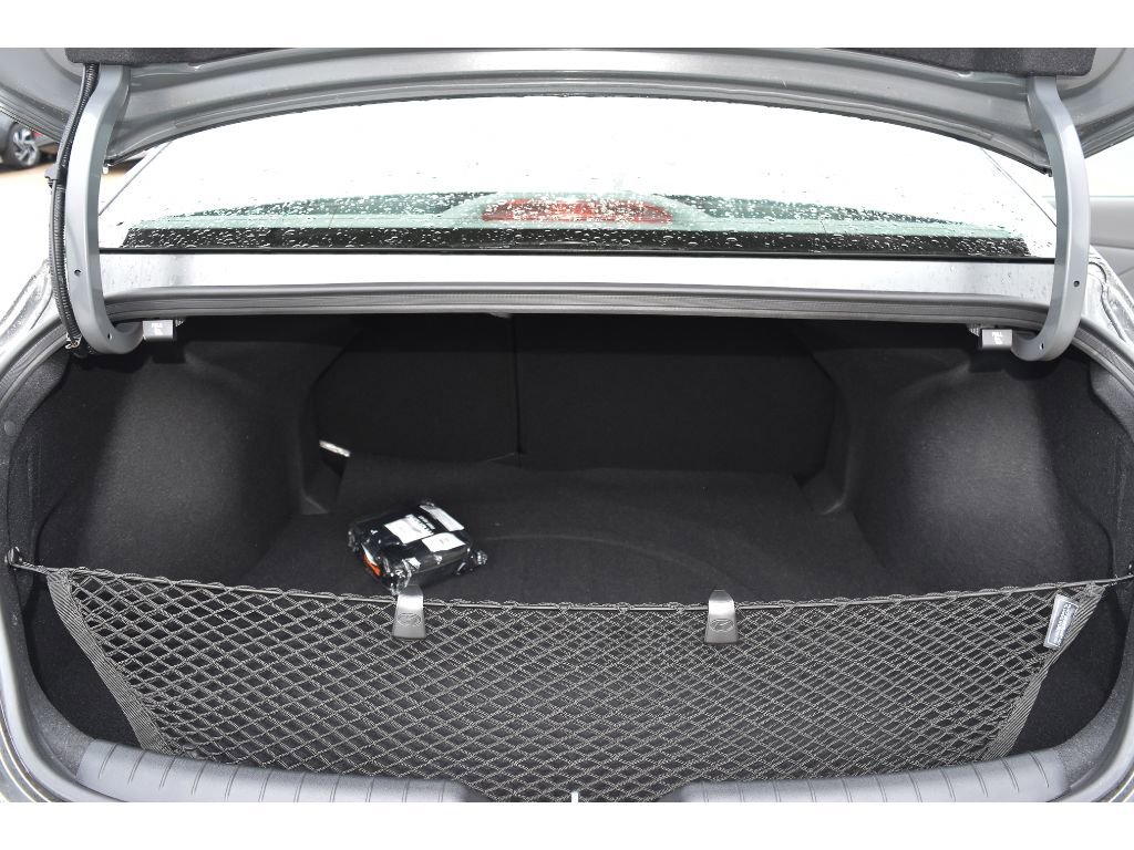 New 2025 Hyundai Elantra SEL image 34