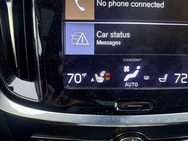 Used 2021 Volvo V60 T5 Cross Country w/ Protection Package image 12