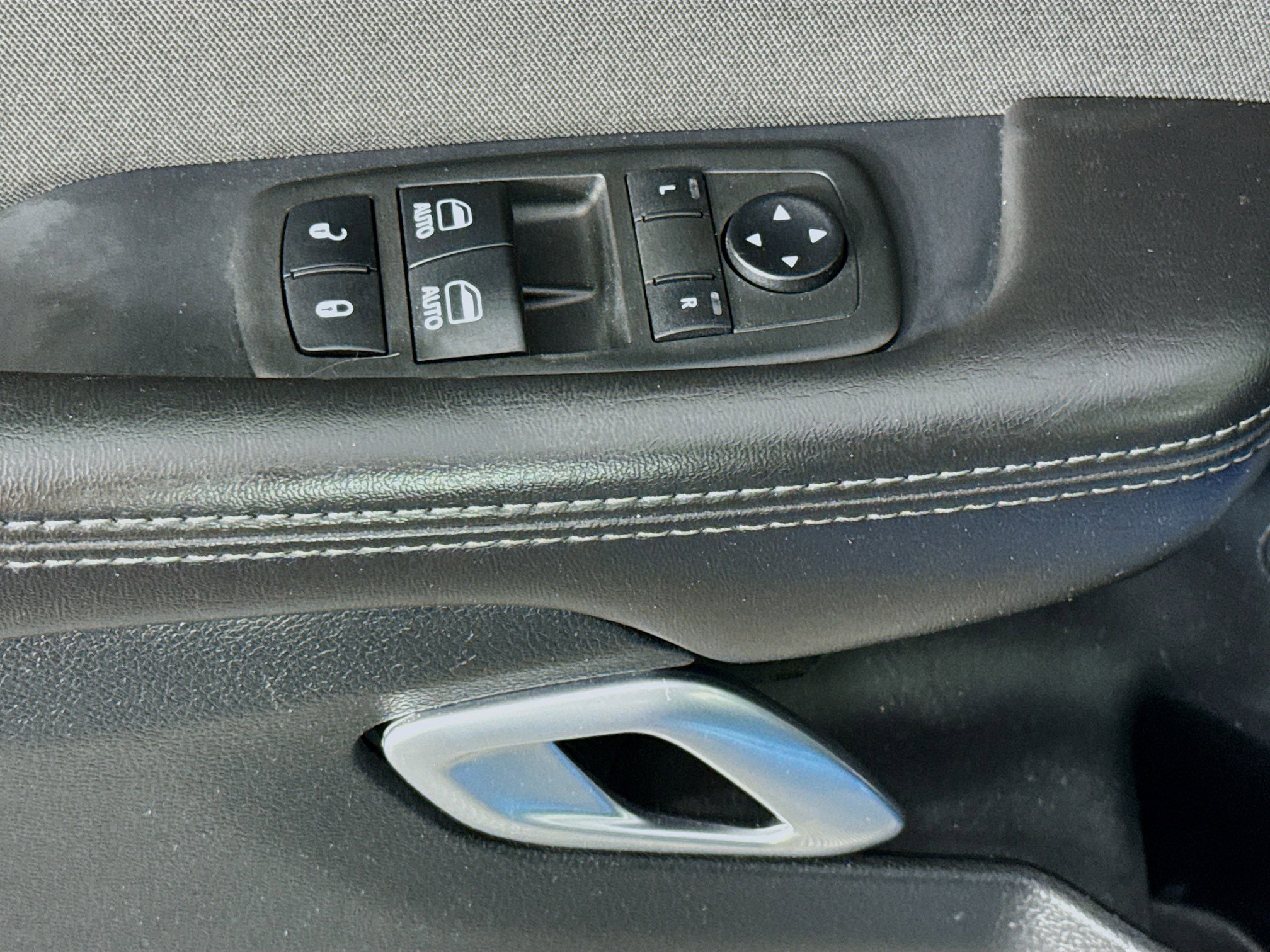 Used 2018 Dodge Challenger SXT w/ Blacktop Package image 22