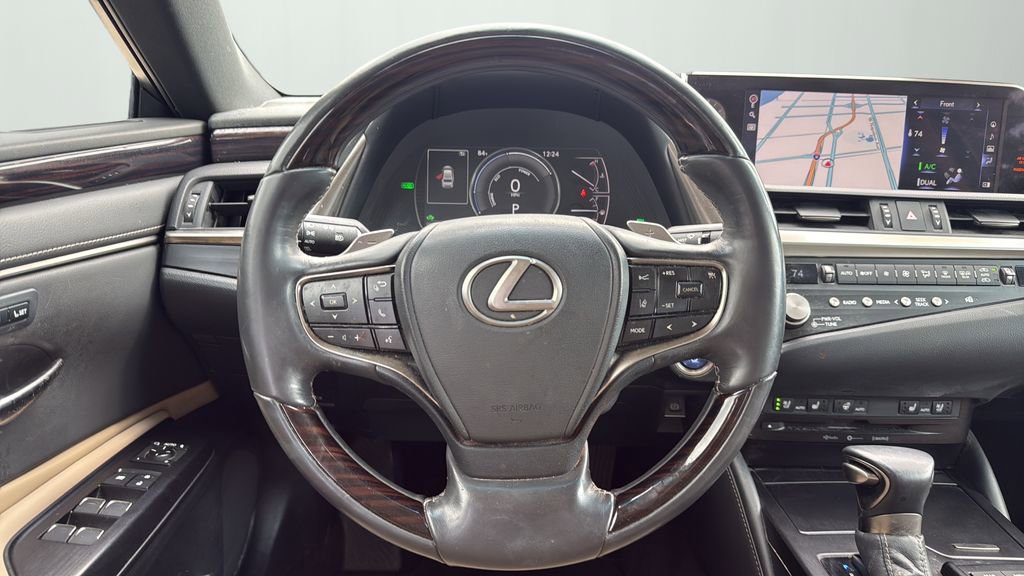 Certified 2021 Lexus ES 300h w/ Premium Package image 12