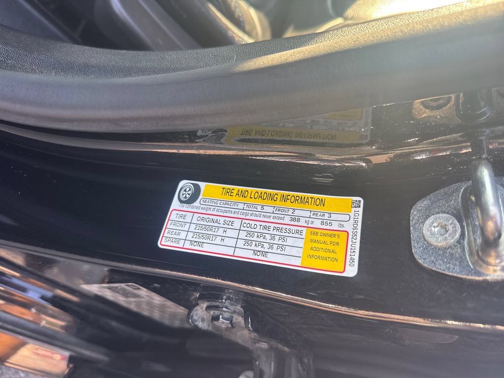 Used 2018 Chevrolet Volt Premier w/ Driver Confidence Package FWD image 30