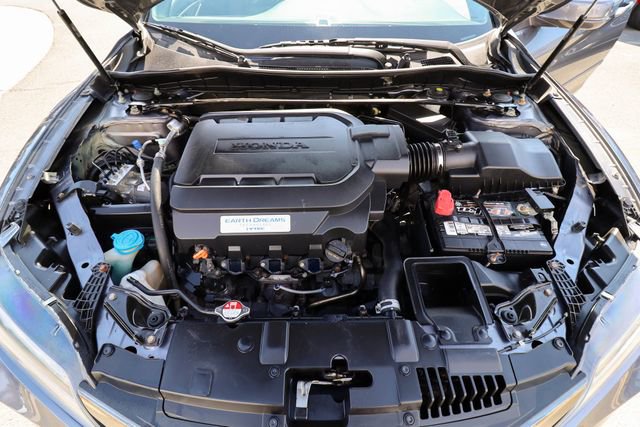 Used 2016 Honda Accord Touring image 30