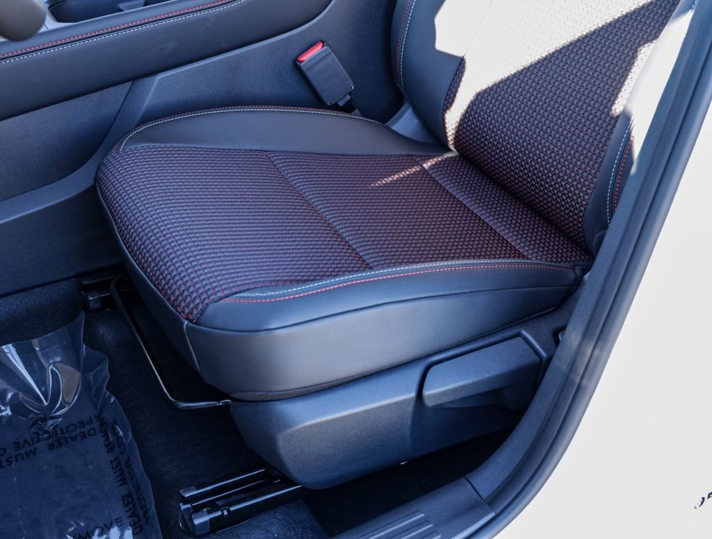 New 2026 Nissan Kicks SR image 17