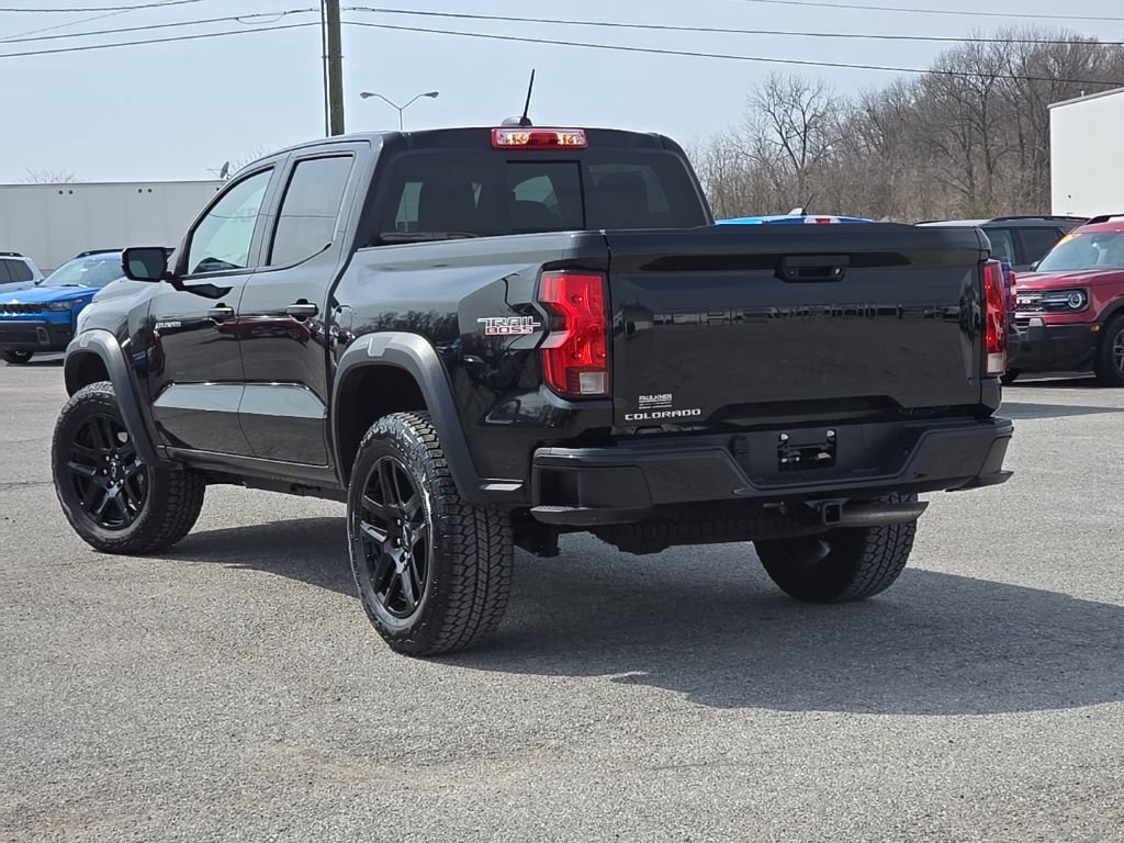 Used 2024 Chevrolet Colorado Trail Boss image 5