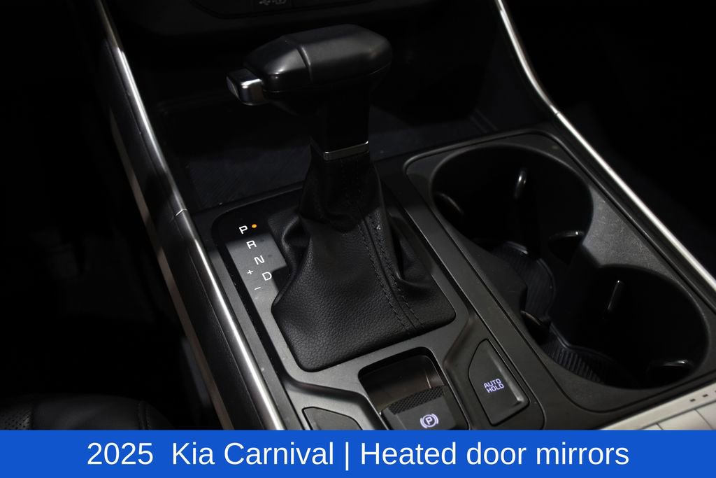 Used 2025 Kia Carnival FWD image 22