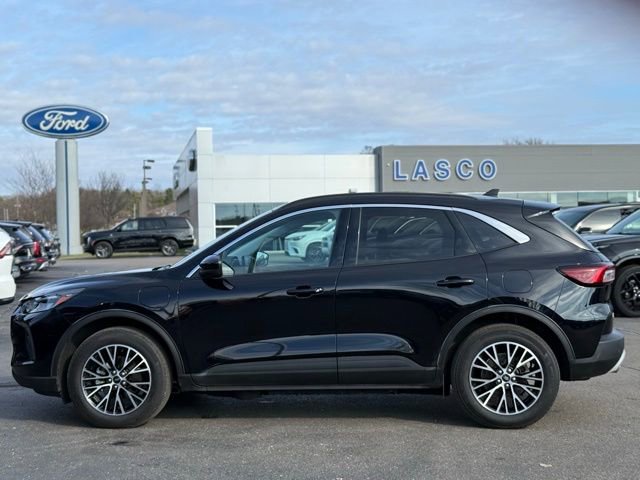 Used 2023 Ford Escape SE image 43