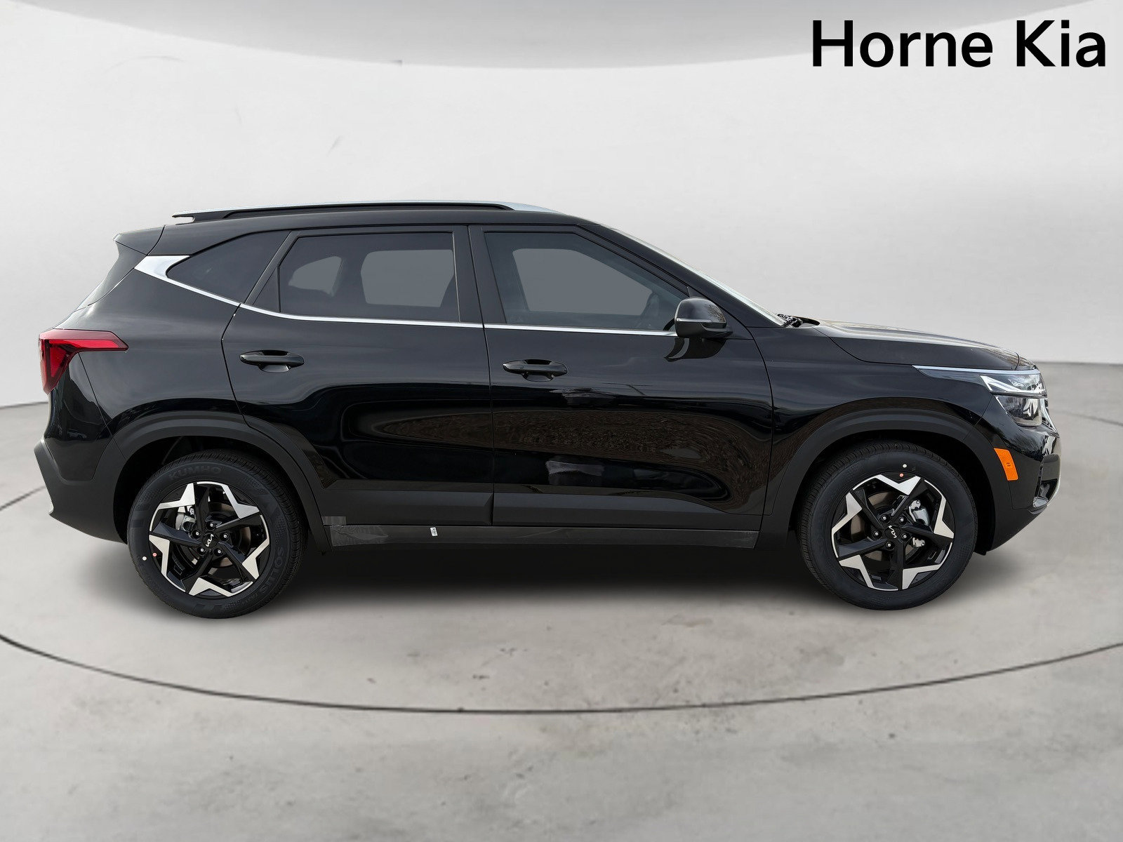 New 2026 Kia Seltos EX image 3