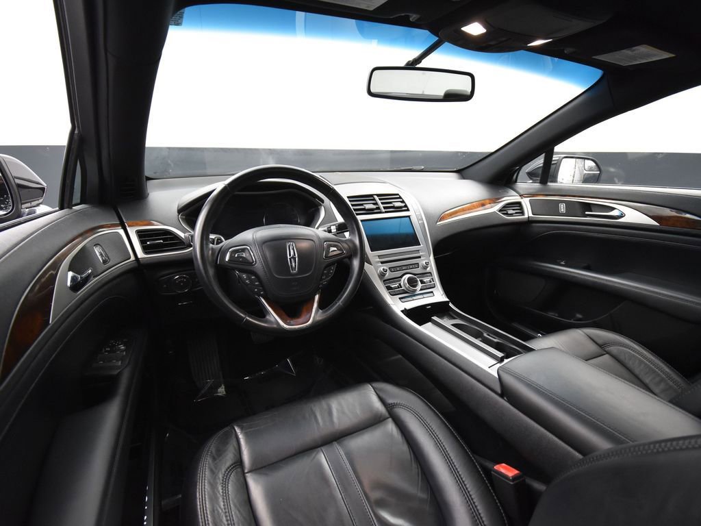 Used 2017 Lincoln MKZ Select image 11