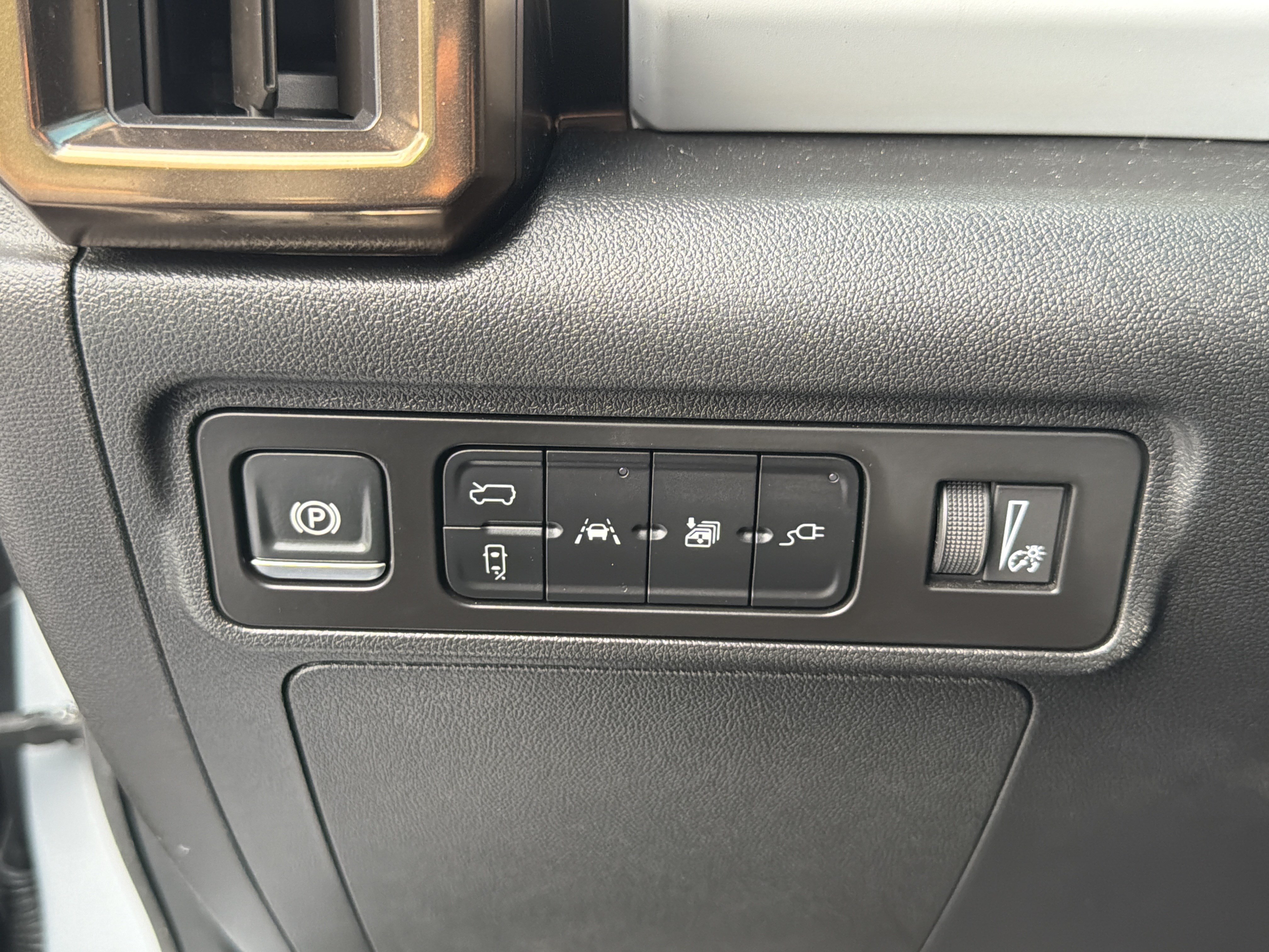 Used 2024 GMC Hummer EV 3X w/ LPO, Illumination Package AWD/4WD image 31