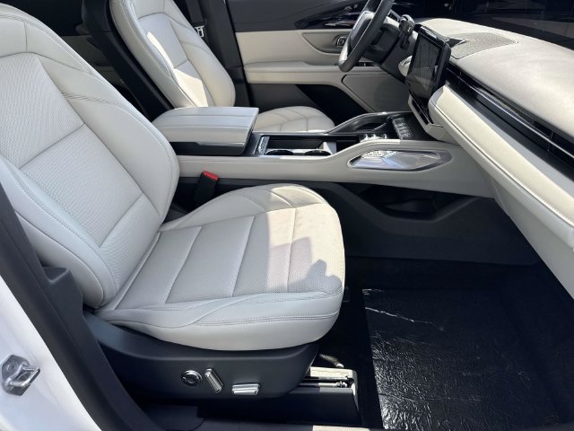New 2026 Lincoln Nautilus Premier AWD/4WD image 9