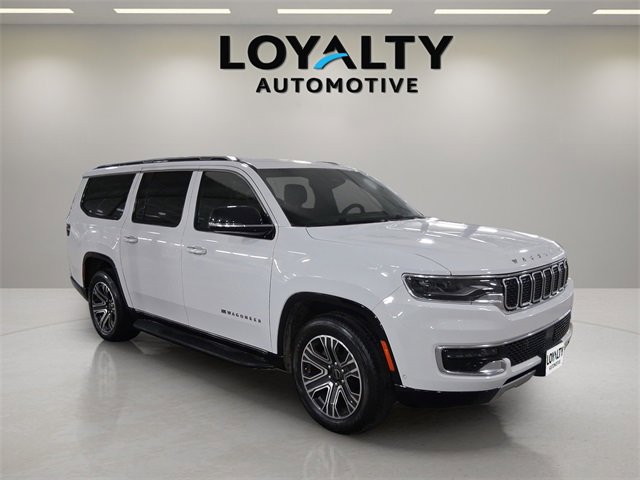 Used 2025 Jeep Wagoneer L Series II w/ 8-pass Seating Package image 7