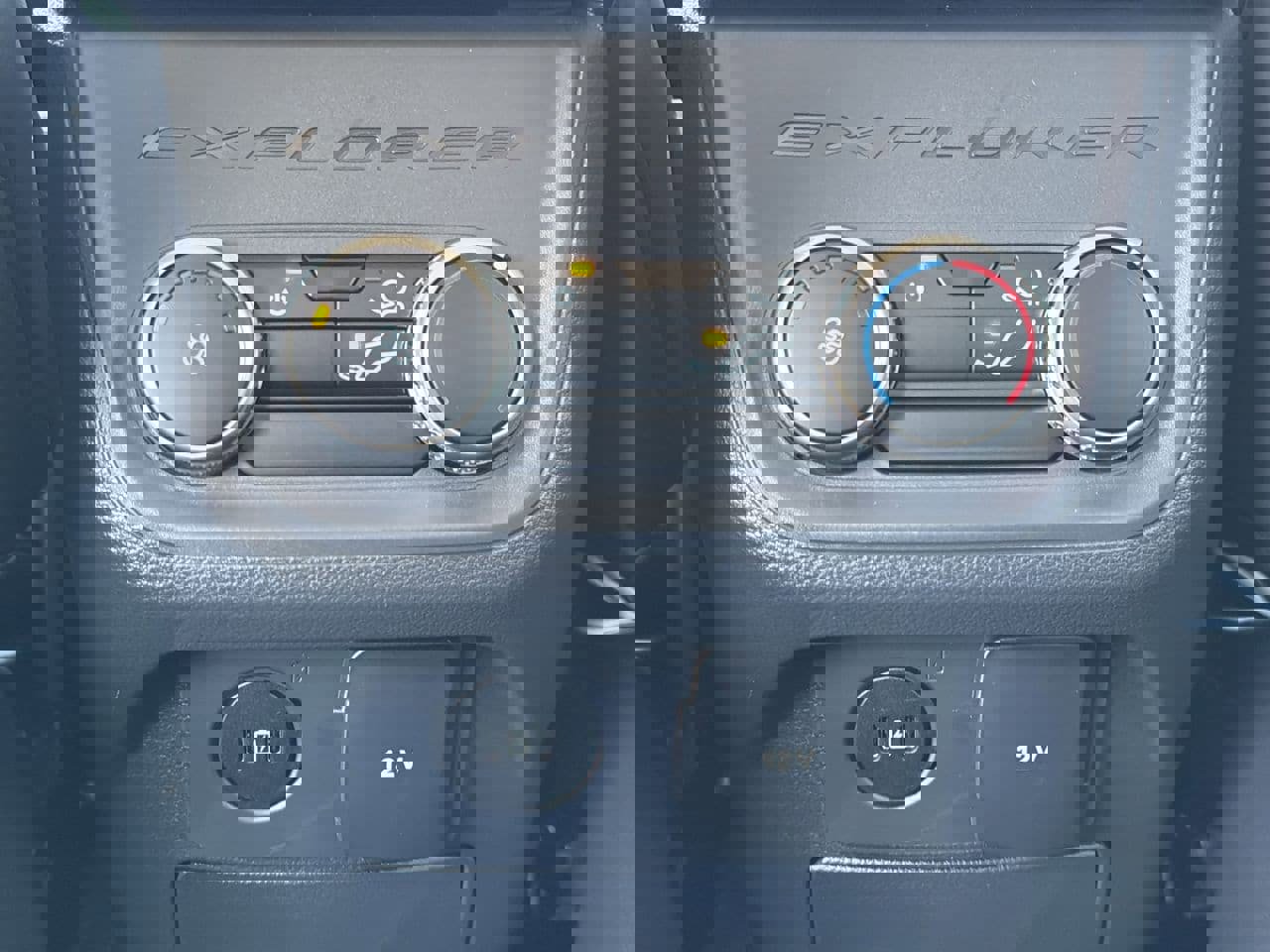 New 2026 Ford Explorer Active w/ Active Comfort Package image 25