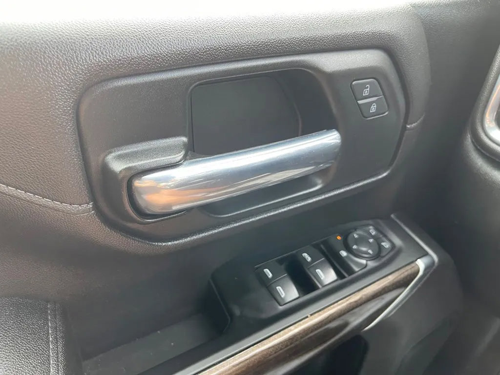 Used 2023 Chevrolet Silverado 2500 LT AWD/4WD image 33