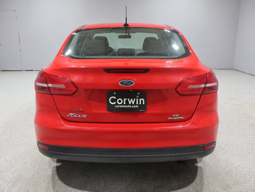Used 2016 Ford Focus SE FWD video 3