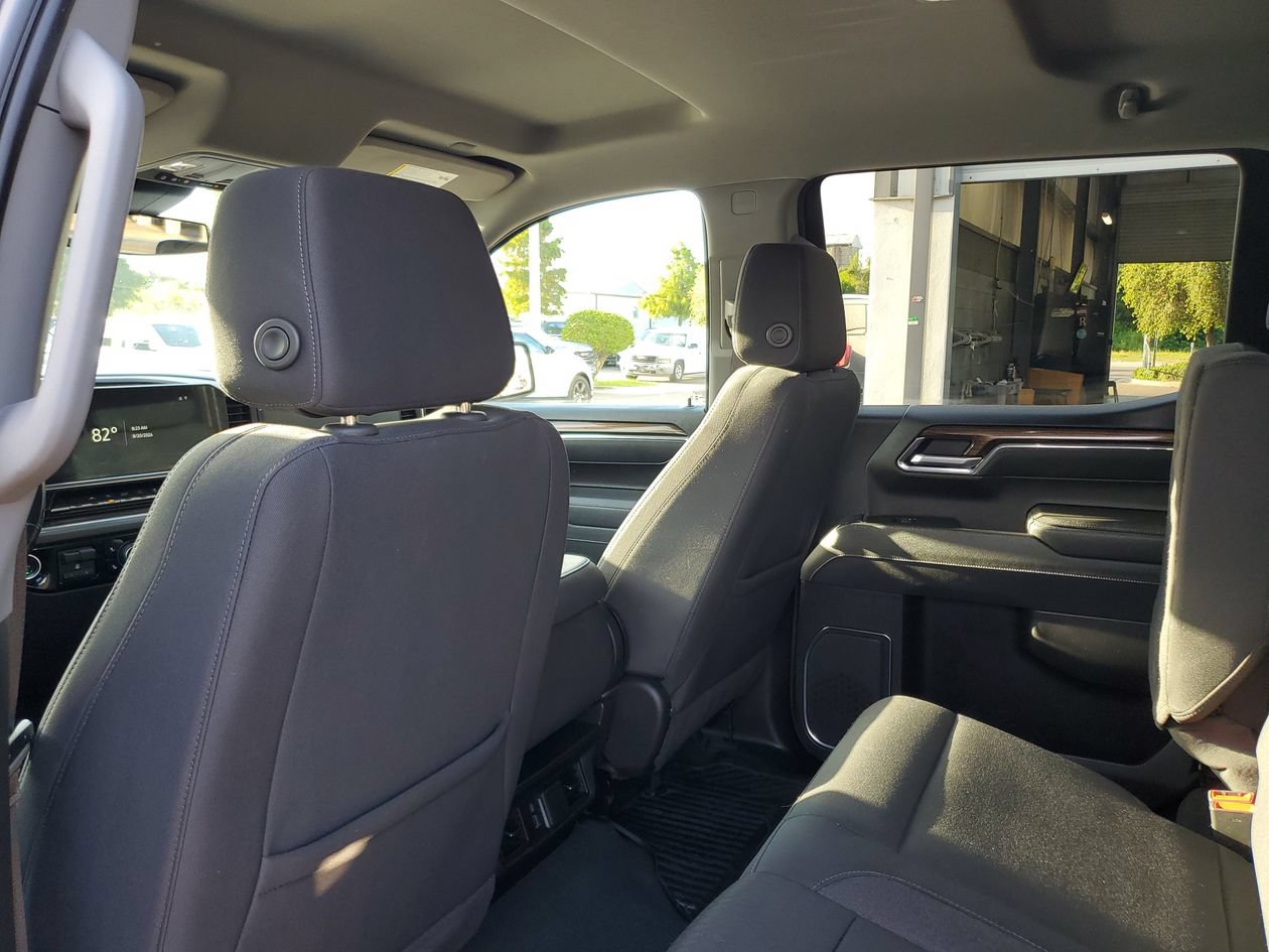 Used 2025 Chevrolet Silverado 1500 LT RWD image 10