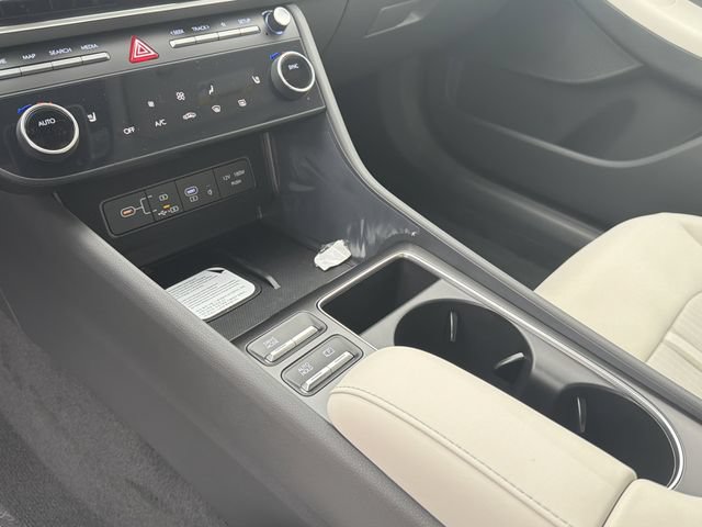 New 2026 Hyundai Sonata SEL FWD image 33