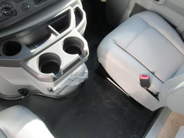 New 2024 Ford E-450 and Econoline 450 Super Duty w/ Power Windows & Locks Group RWD image 18
