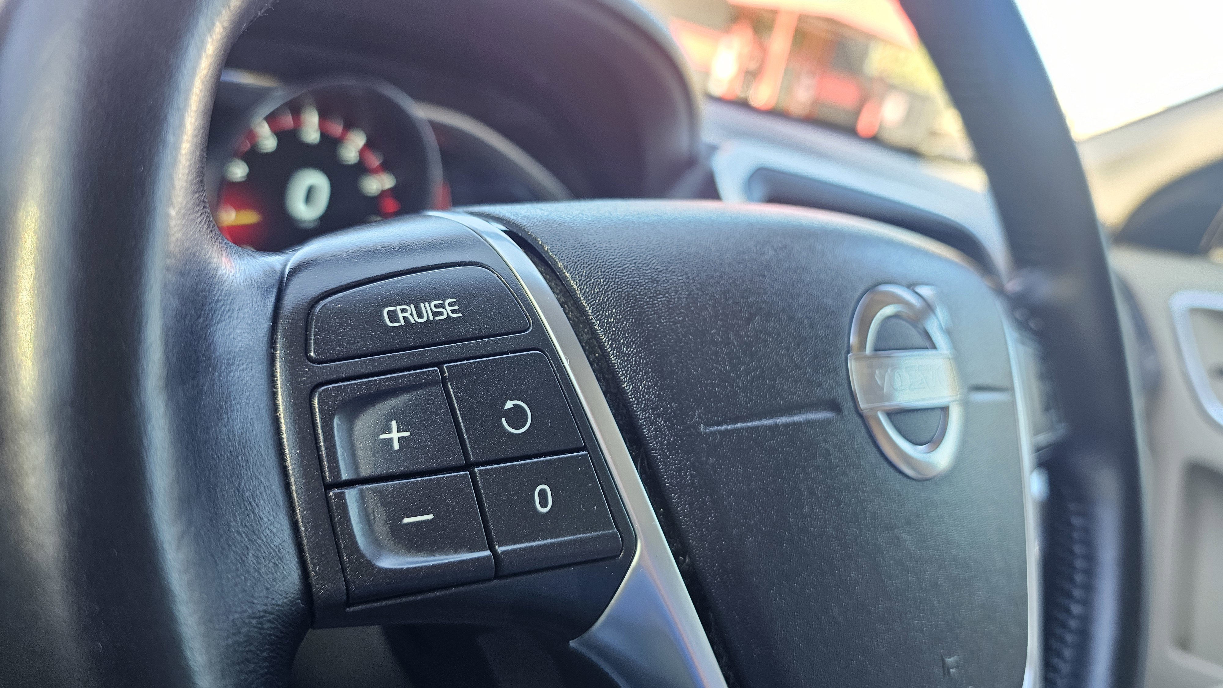 Used 2015 Volvo XC60 T5 Platinum image 44