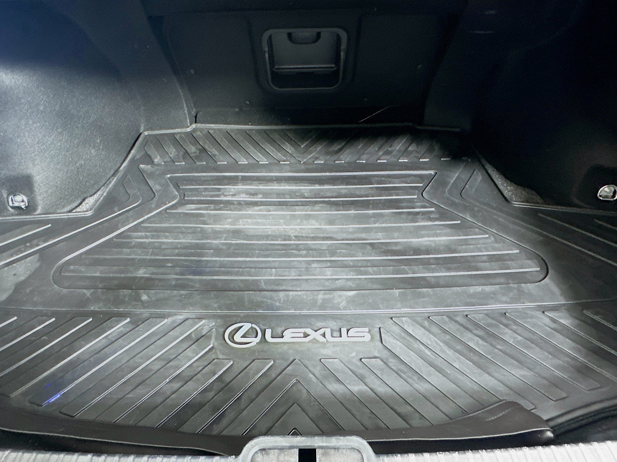 Used 2023 Lexus ES 350 F Sport w/ Accessory Package (Z2) FWD image 28