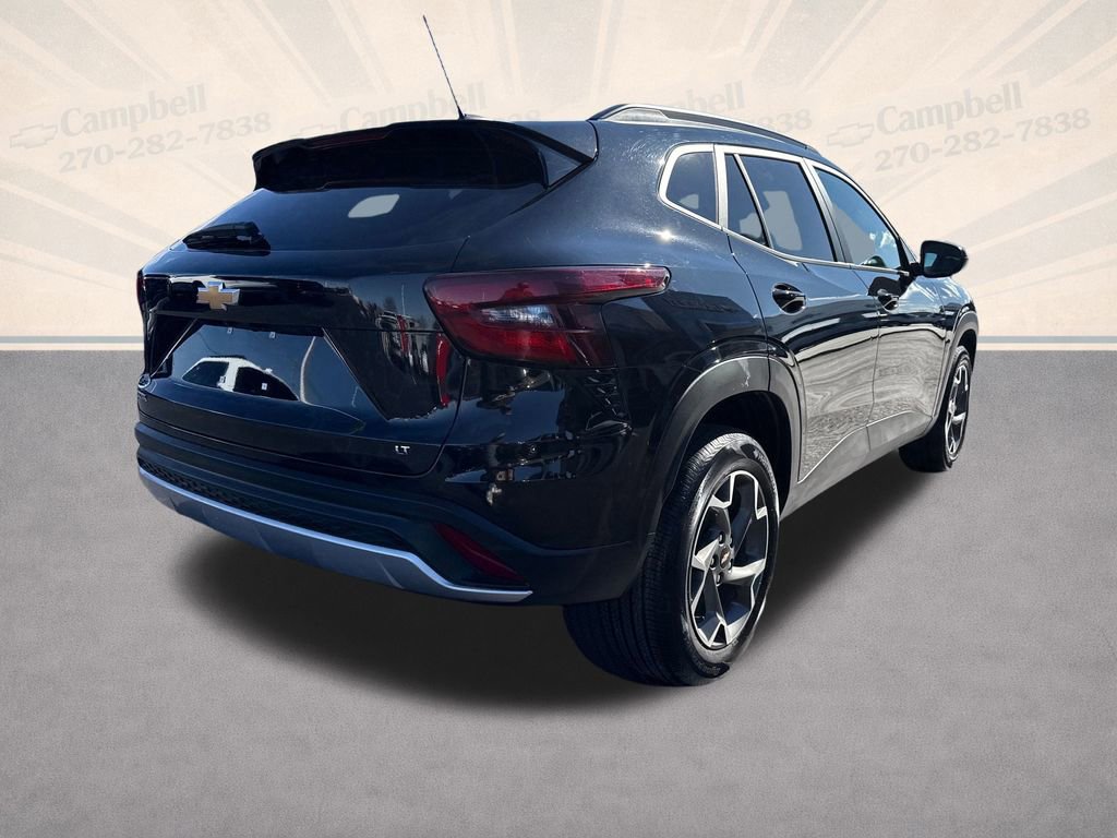 Used 2025 Chevrolet Trax LT w/ LT Convenience Package image 6