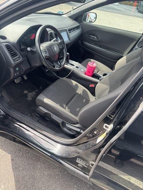 Used 2019 Honda HR-V Sport image 3