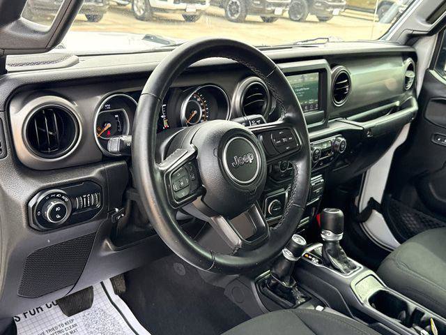 Certified 2021 Jeep Gladiator Willys image 20