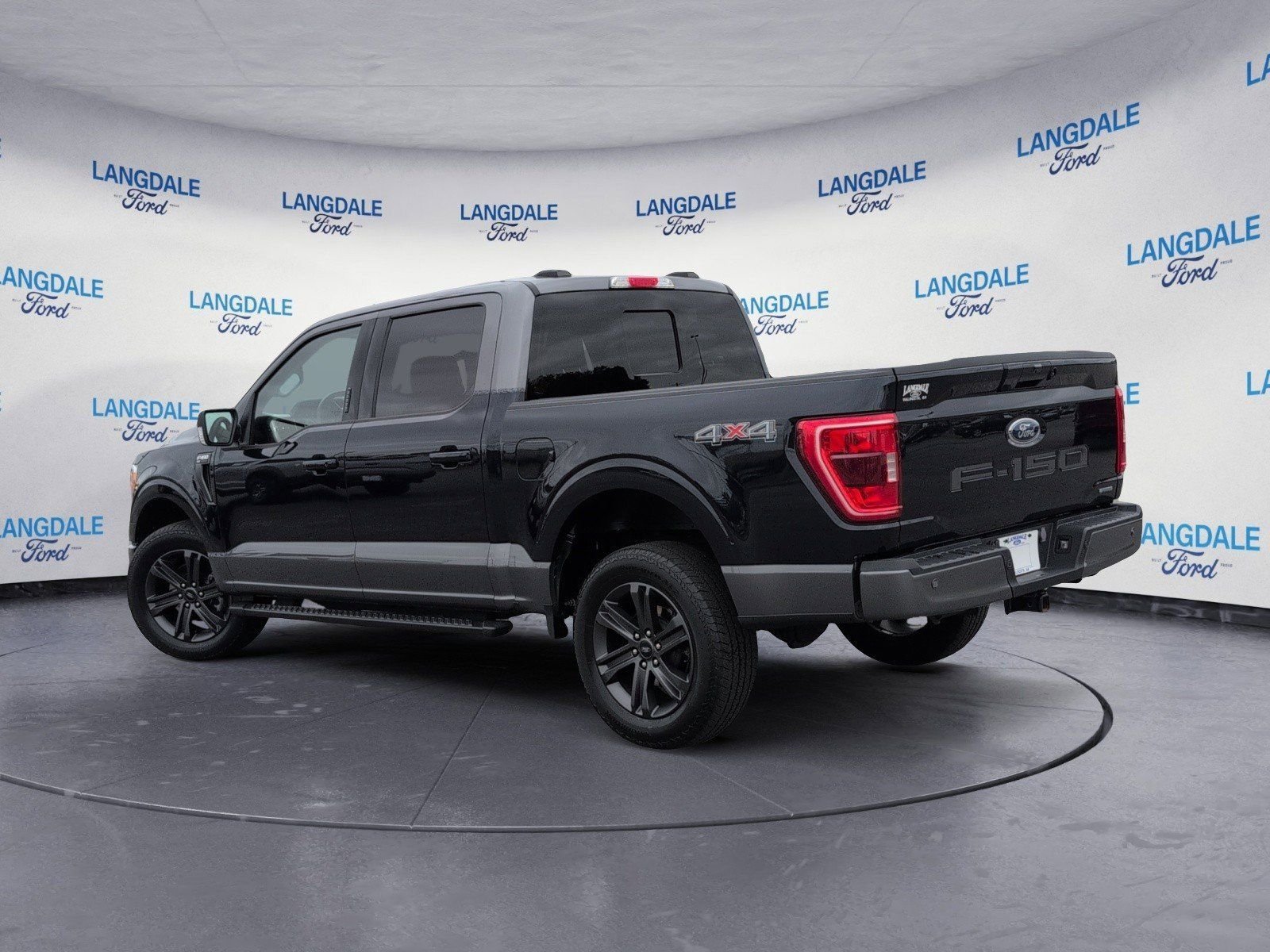 Used 2023 Ford F150 XLT w/ Equipment Group 302A High AWD/4WD image 9