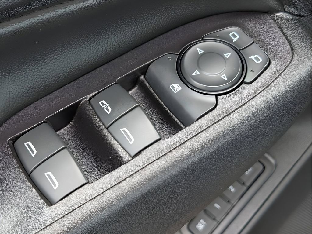 Used 2019 Chevrolet Equinox Premier AWD/4WD image 16