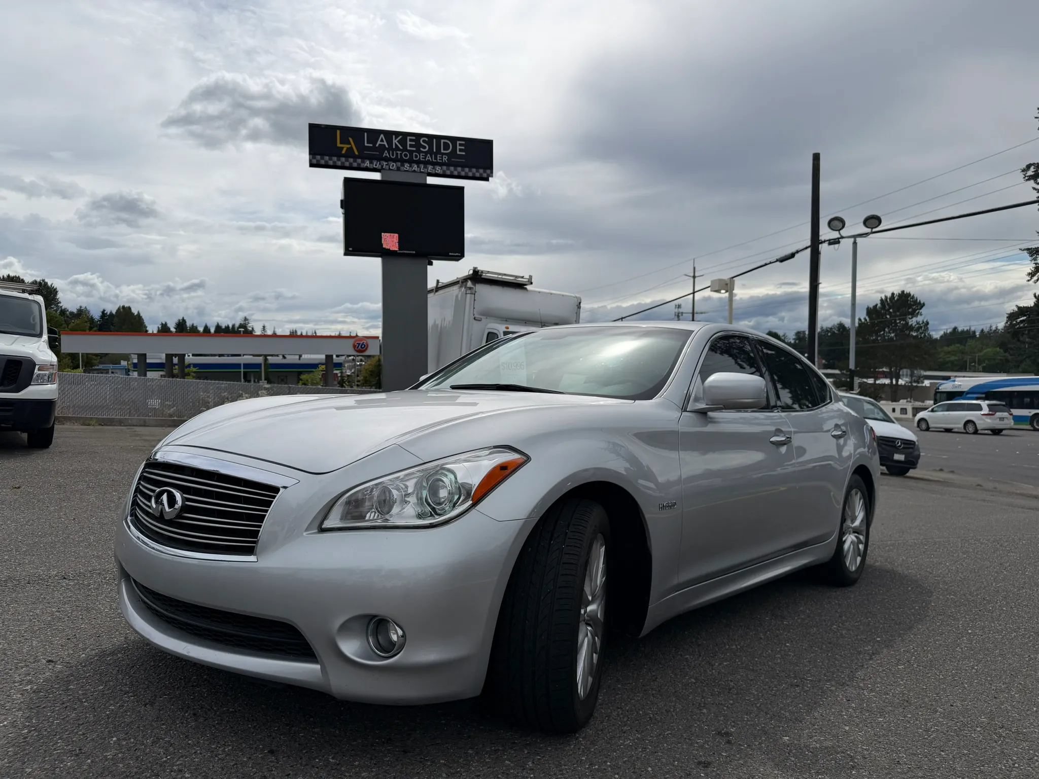Used 2012 INFINITI M35 w/ Deluxe Touring Pkg