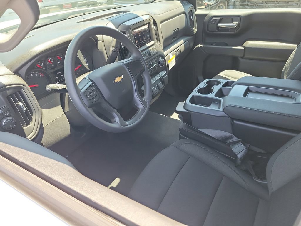 New 2026 Chevrolet Silverado 1500 Custom RWD image 3