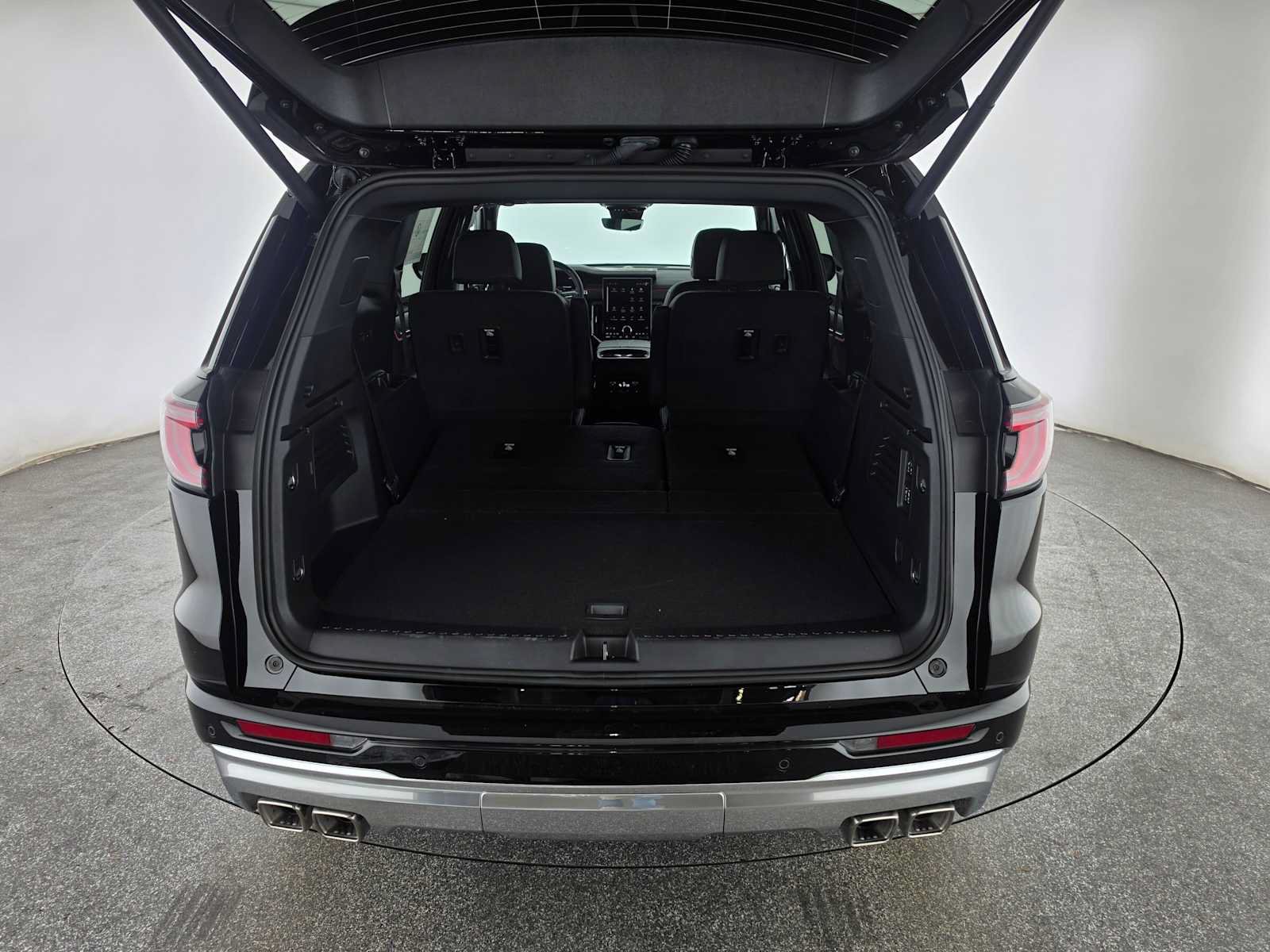 New 2027 GMC Acadia Denali w/ Denali Reserve Package FWD image 16