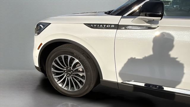 Used 2022 Lincoln Aviator Reserve w/ Equipment Group 201A image 32