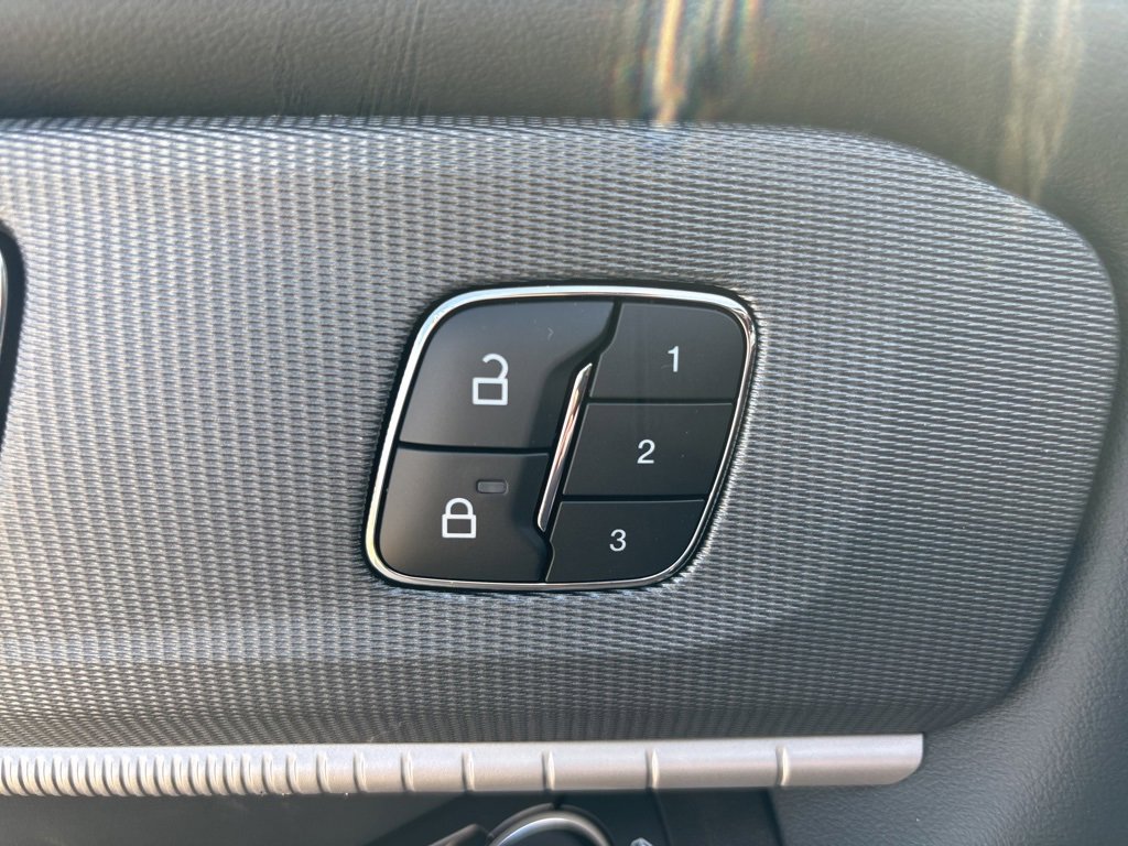 New 2026 Ford Explorer ST-Line w/ ST-Line Street Pack image 19