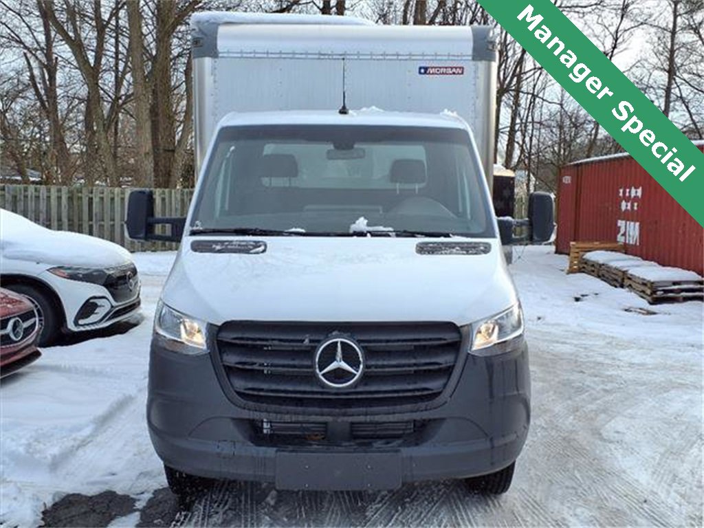 Used 2023 Mercedes-Benz Sprinter 3500 image 3